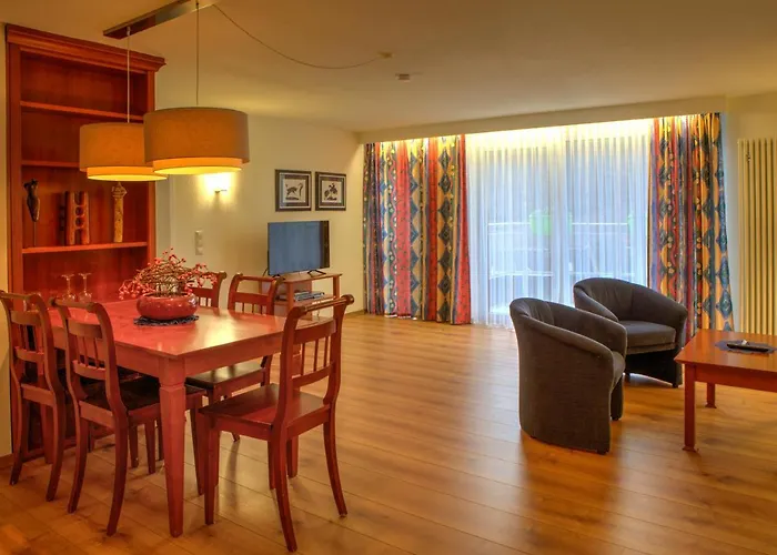 מלון Moselromantik Am Panoramabogen