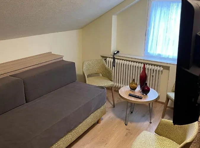 Moselromantik Am Panoramabogen فندق كوتشيم