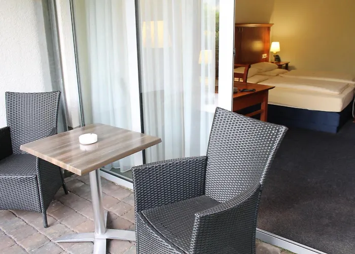 מלון Moselromantik Am Panoramabogen