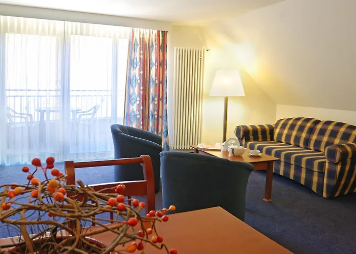 מלון Moselromantik Am Panoramabogen 3*